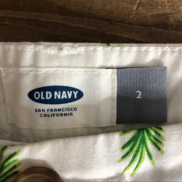 Old Navy pineapple print shorts, 2 - Picture 7 of 11
